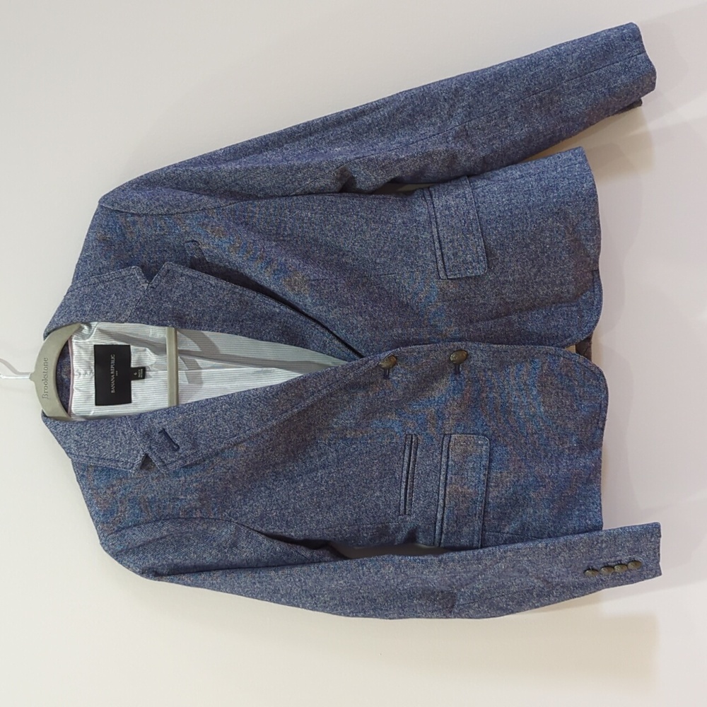 Light blue Banana Republic blazer